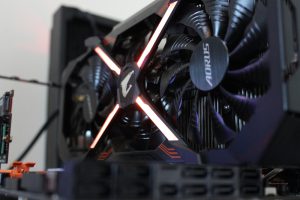 aorus-geforce-gtx-1080-ti-11g-installed